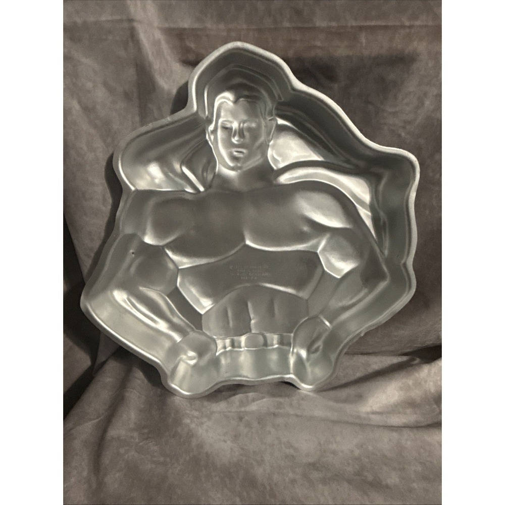 Superman Aluminum Cake Pan #502-1212 DC Comics circa 1977 by Wilton